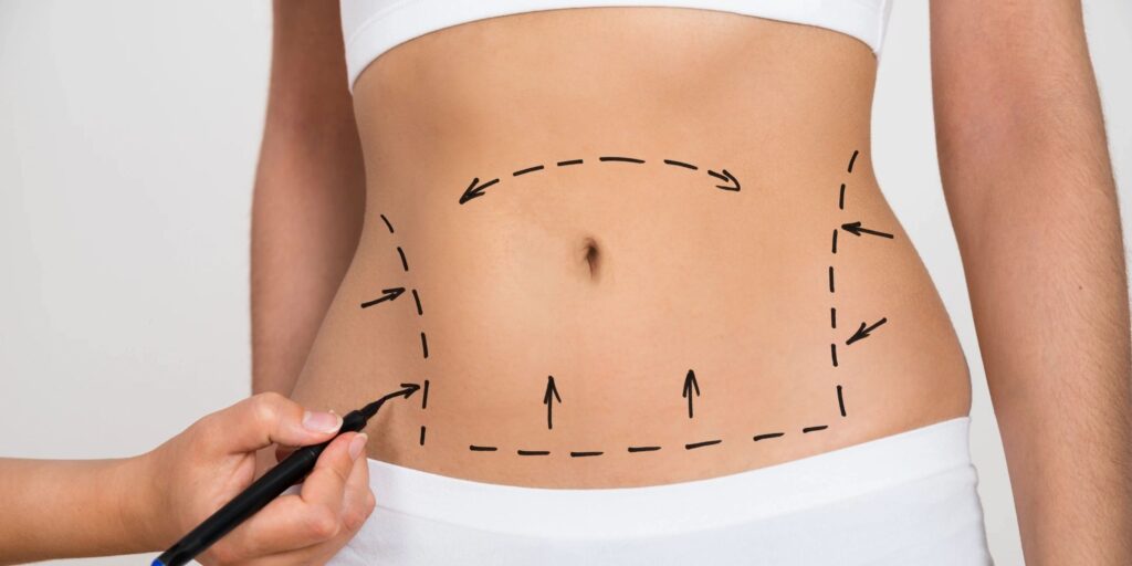 Mulher com contorno corporal harmonioso